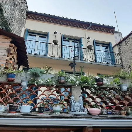 Les Chouettes Guest house *