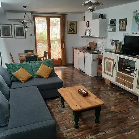 Les Chouettes Guest house